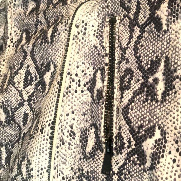 BCBG Generation python all weather jacket - Picture 4 of 5